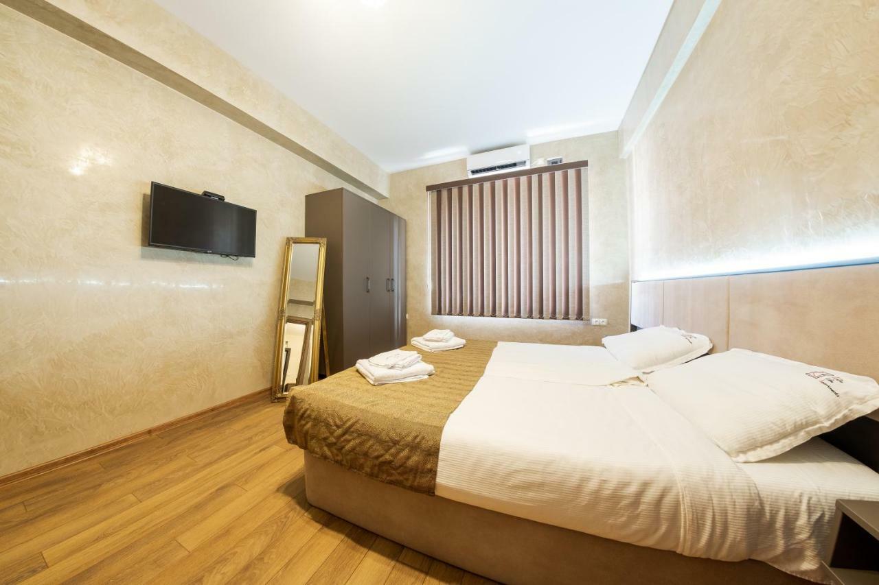 Sofia Crown Life Apartment Экстерьер фото